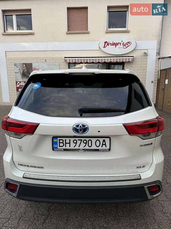 Внедорожник / Кроссовер Toyota Highlander 2019 в Одессе