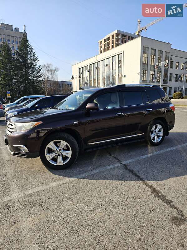 Позашляховик / Кросовер Toyota Highlander 2011 в Рівному