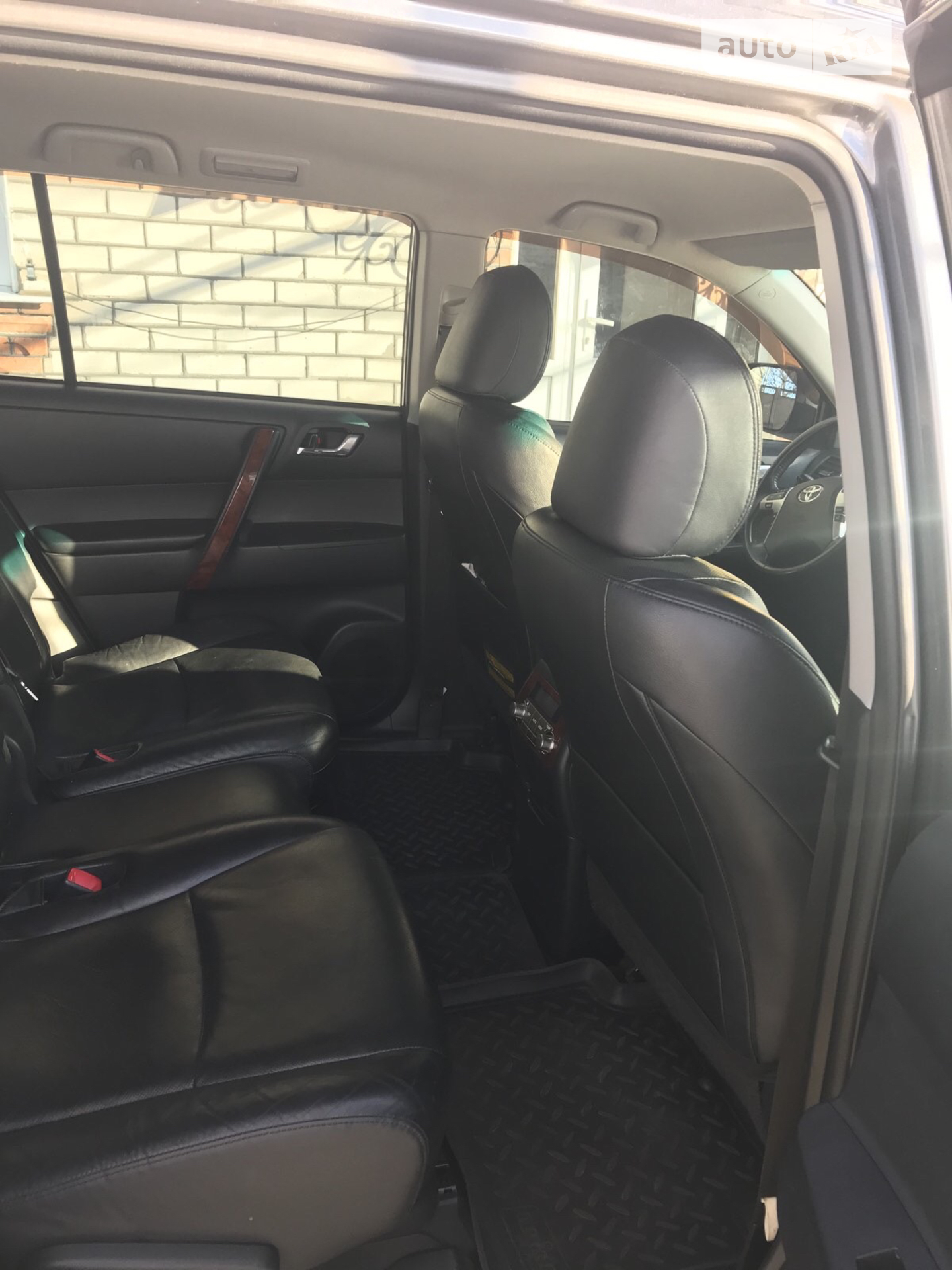 2011 Toyota Highlander - мініатюра 11