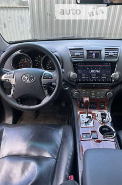 Внедорожник / Кроссовер Toyota Highlander 2011 в Ивано-Франковске