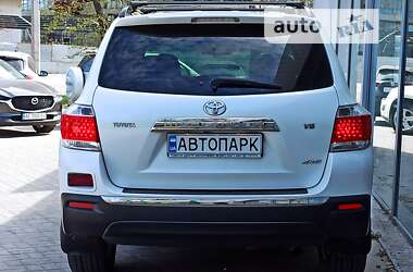 Внедорожник / Кроссовер Toyota Highlander 2013 в Днепре