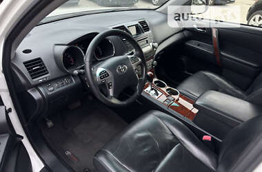 Внедорожник / Кроссовер Toyota Highlander 2013 в Днепре