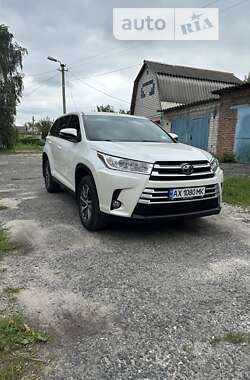 Внедорожник / Кроссовер Toyota Highlander 2019 в Харькове