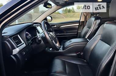 Позашляховик / Кросовер Toyota Highlander 2014 в Полтаві