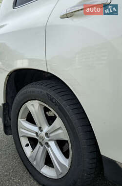 Внедорожник / Кроссовер Toyota Highlander 2012 в Киеве