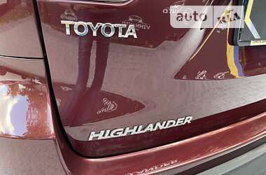 Внедорожник / Кроссовер Toyota Highlander 2015 в Виннице