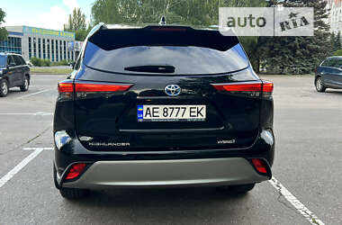 Позашляховик / Кросовер Toyota Highlander 2021 в Кривому Розі