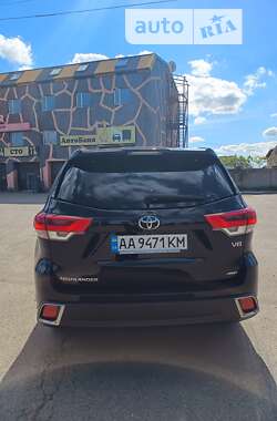 Внедорожник / Кроссовер Toyota Highlander 2019 в Вознесенске