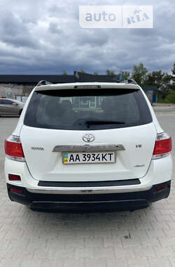 Внедорожник / Кроссовер Toyota Highlander 2011 в Киеве