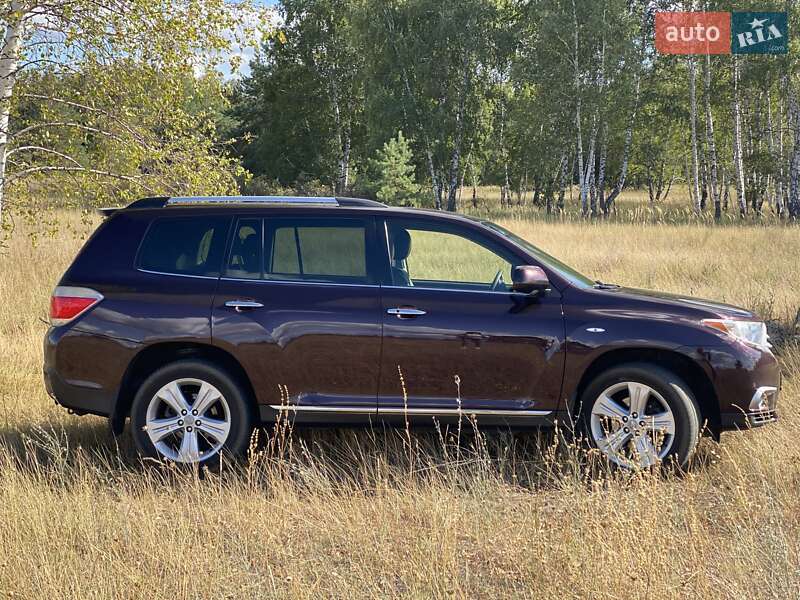 Позашляховик / Кросовер Toyota Highlander 2012 в Полтаві