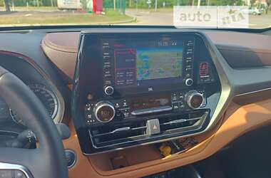Позашляховик / Кросовер Toyota Highlander 2021 в Києві