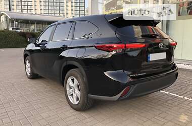 Внедорожник / Кроссовер Toyota Highlander 2023 в Луцке