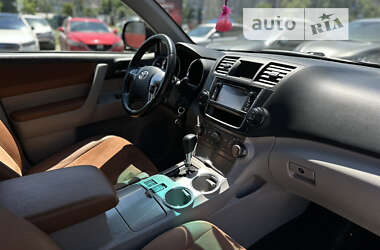 Внедорожник / Кроссовер Toyota Highlander 2013 в Киеве