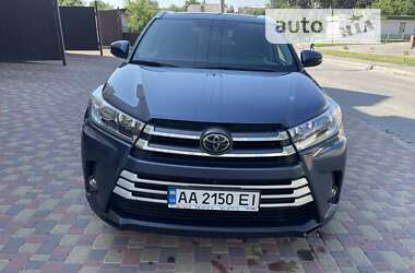 Позашляховик / Кросовер Toyota Highlander 2017 в Києві