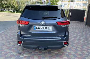 Позашляховик / Кросовер Toyota Highlander 2017 в Києві