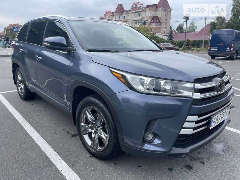 Позашляховик / Кросовер Toyota Highlander 2017 в Києві