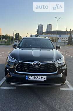 Позашляховик / Кросовер Toyota Highlander 2023 в Києві