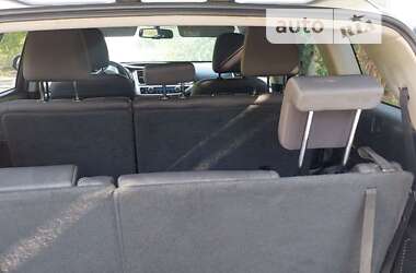 Позашляховик / Кросовер Toyota Highlander 2014 в 