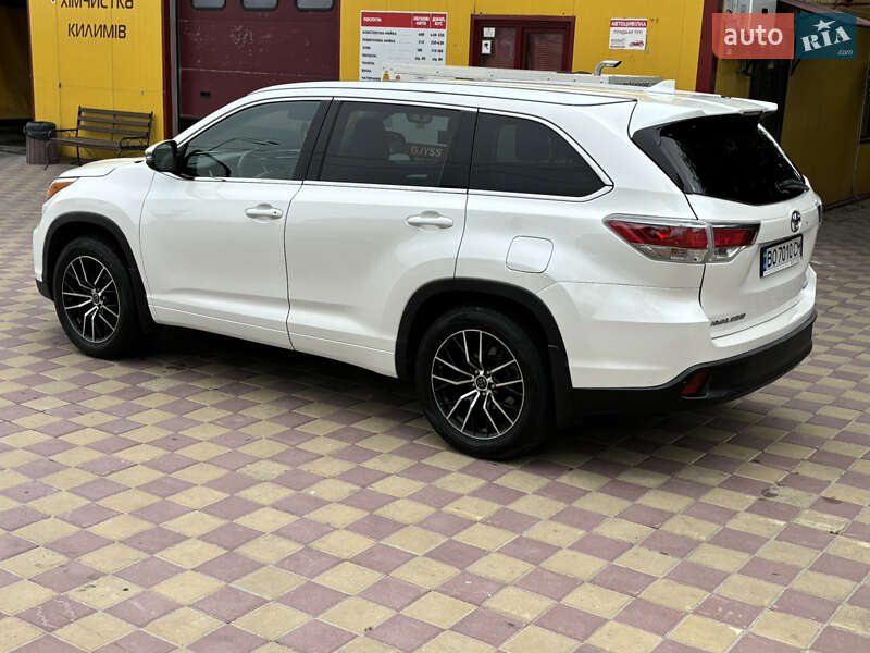 Внедорожник / Кроссовер Toyota Highlander 2015 в Тернополе