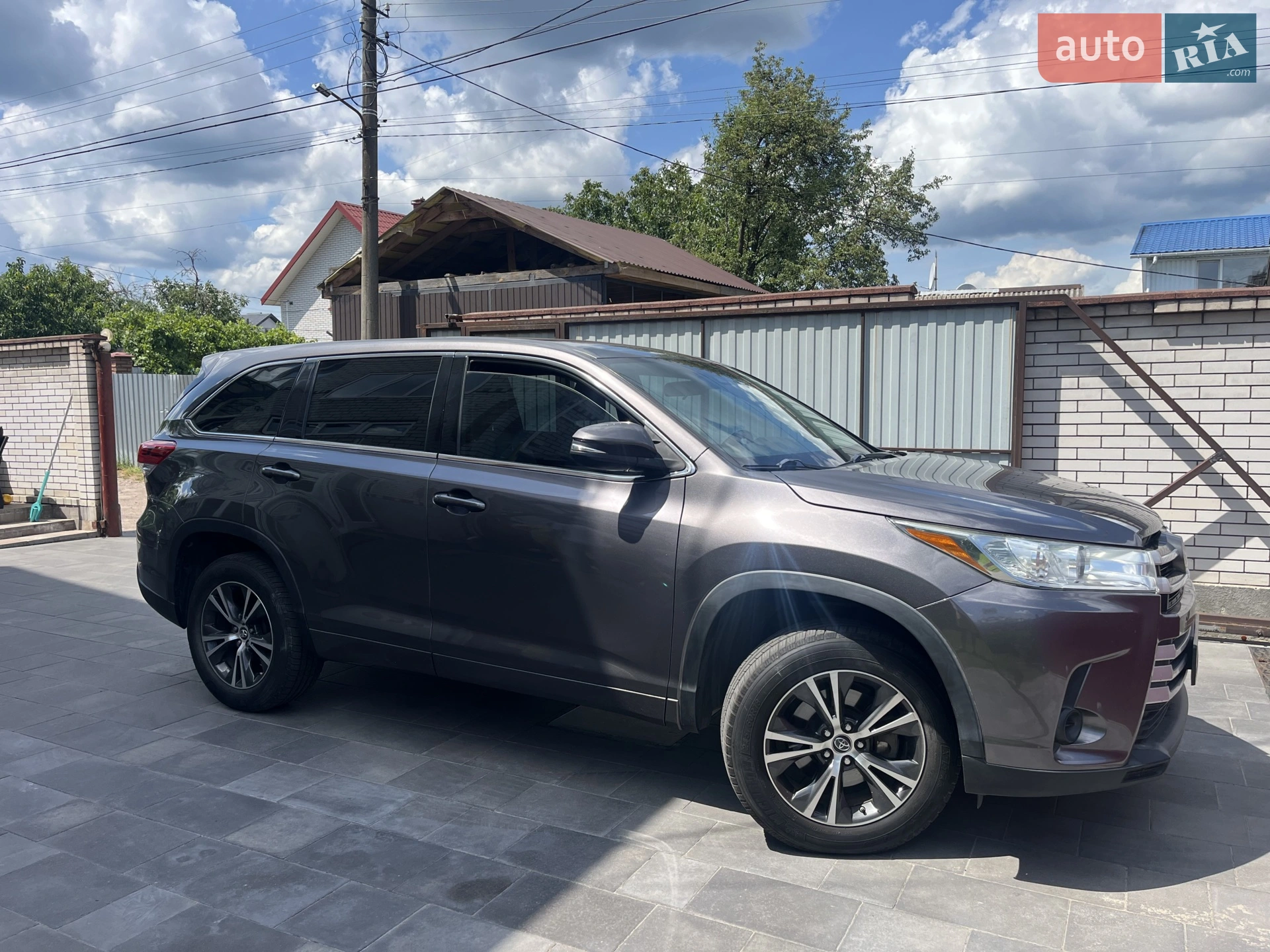 2017 Toyota Highlander - мініатюра 16