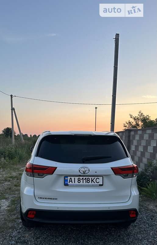 Внедорожник / Кроссовер Toyota Highlander 2017 в Киеве фото 3 Внедорожник / Кроссовер Toyota Highlander 2017 в Киеве