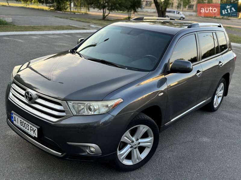 Внедорожник / Кроссовер Toyota Highlander 2011 в Переяславе