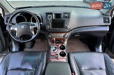 Внедорожник / Кроссовер Toyota Highlander 2011 в Переяславе