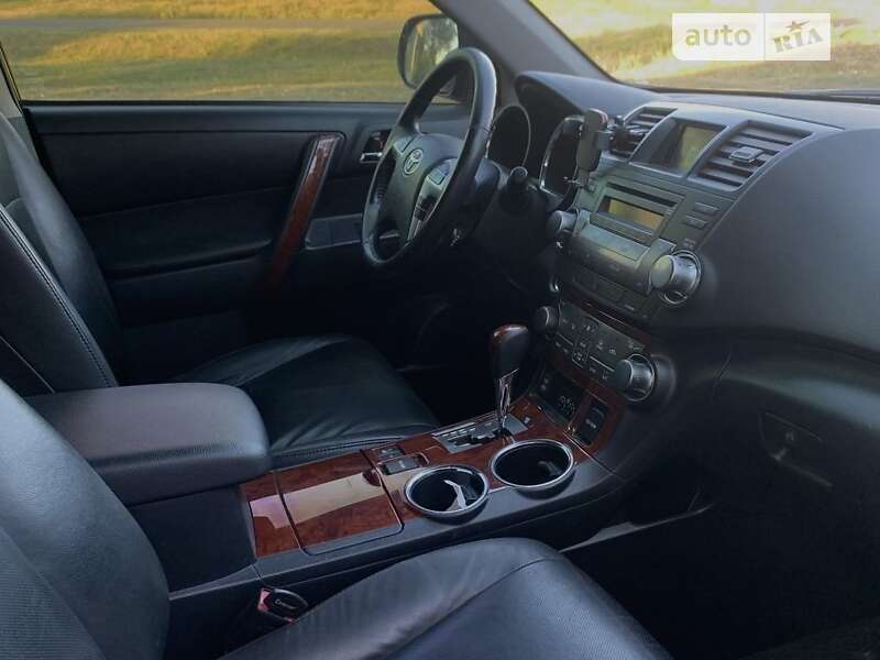 Внедорожник / Кроссовер Toyota Highlander 2010 в Конотопе фото 7 Внедорожник / Кроссовер Toyota Highlander 2010 в Конотопе