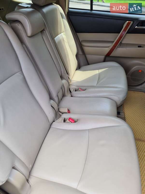 Позашляховик / Кросовер Toyota Highlander 2008 в Дніпрі