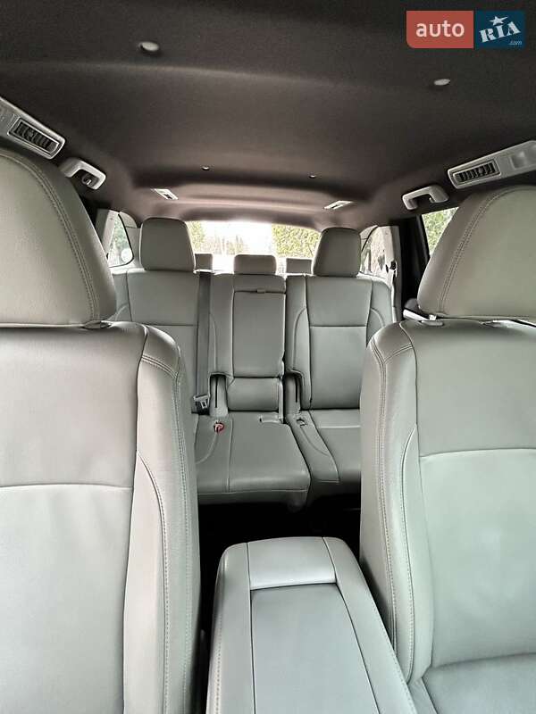 Позашляховик / Кросовер Toyota Highlander 2017 в Сумах