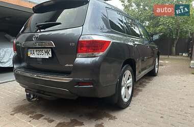 Позашляховик / Кросовер Toyota Highlander 2012 в Києві