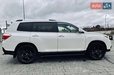 Внедорожник / Кроссовер Toyota Highlander 2013 в 