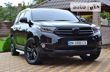 Внедорожник / Кроссовер Toyota Highlander 2011 в Сарнах