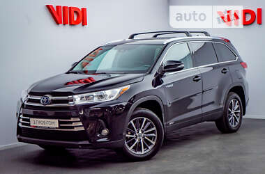 Позашляховик / Кросовер Toyota Highlander 2019 в Києві