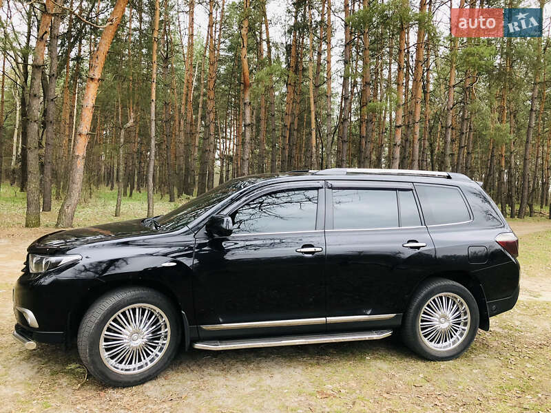 Позашляховик / Кросовер Toyota Highlander 2011 в Полтаві
