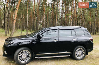 Внедорожник / Кроссовер Toyota Highlander 2011 в 