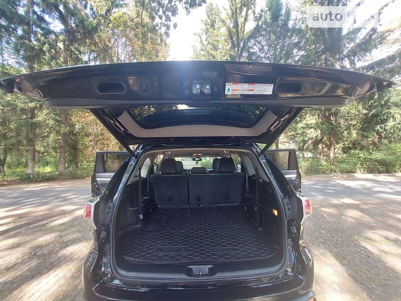 Позашляховик / Кросовер Toyota Highlander 2014 в Вінниці