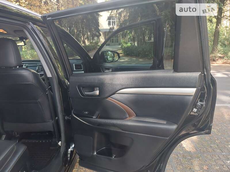 Позашляховик / Кросовер Toyota Highlander 2014 в Вінниці