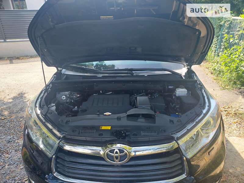 Позашляховик / Кросовер Toyota Highlander 2014 в Вінниці