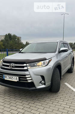 Позашляховик / Кросовер Toyota Highlander 2019 в Львові