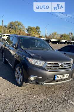 Позашляховик / Кросовер Toyota Highlander 2011 в Кам'янському