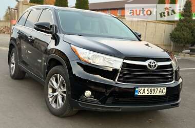 Позашляховик / Кросовер Toyota Highlander 2015 в Лубнах