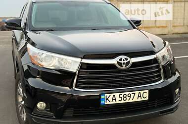 Позашляховик / Кросовер Toyota Highlander 2015 в Лубнах