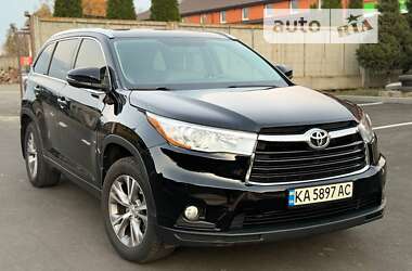 Позашляховик / Кросовер Toyota Highlander 2015 в Лубнах