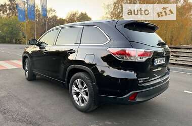 Позашляховик / Кросовер Toyota Highlander 2015 в Лубнах