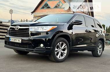 Внедорожник / Кроссовер Toyota Highlander 2015 в Лубнах