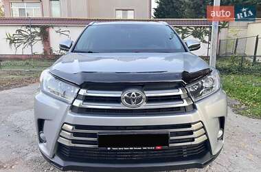 Позашляховик / Кросовер Toyota Highlander 2017 в Одесі