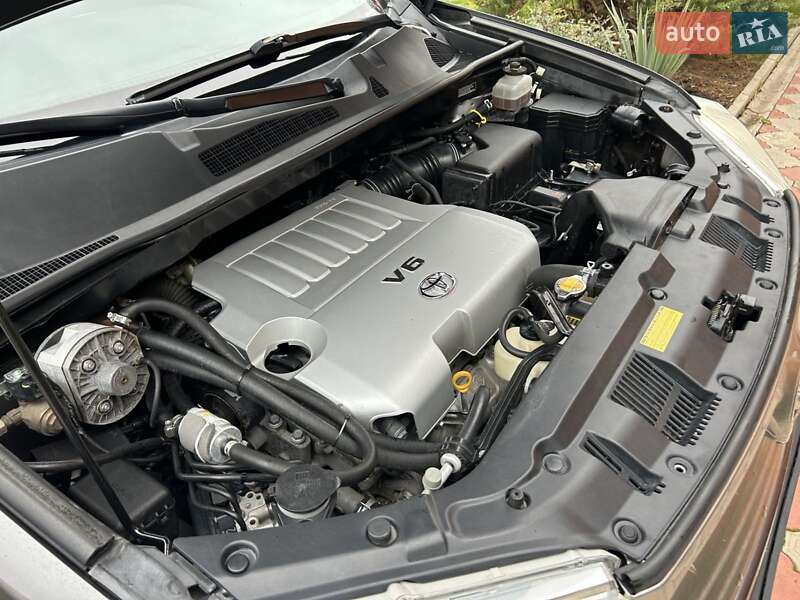 Позашляховик / Кросовер Toyota Highlander 2012 в Слов'янську