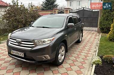 Позашляховик / Кросовер Toyota Highlander 2012 в Слов'янську