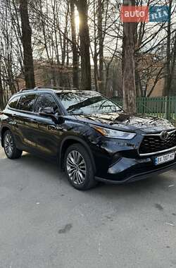 Внедорожник / Кроссовер Toyota Highlander 2020 в Хмельницком